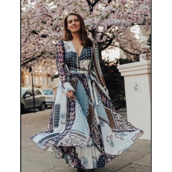 H&M Dresses & Skirts - H&M Mismatched Patchwork Pleated Maxi Dress Blue White Paisley Floral Wrap 12